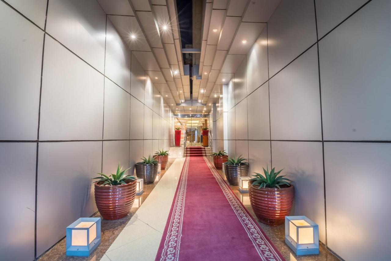 Al Muhaidb Al Takhassosi Abaqrino Riyadh Exterior photo